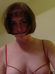 This is what a real mom looks like, none of this boobed blond mom bullshit