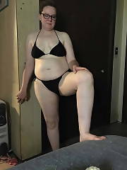 Bikini pics Amateur Babe MILF