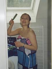 pregnant milf show showing