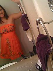 Hot & sexy college girl who loved to get naked.  she loved exposing off her curves and sometimes sent me masturbation videos