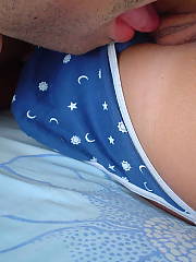 teen pussy showing eating
