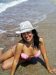 blackhaired wife shows unshaved
