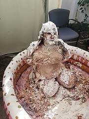 Messy naked Wam Sploshing