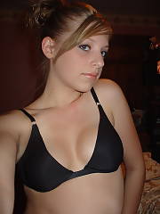 2 teenager lesbians show