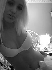 Hot blonde emo teen enjoys selfshot.