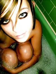 Amateur emo girlie helena enjoys nude selfshot on tub.