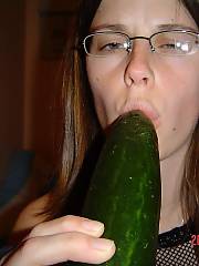 Heres me naked - here we have a few photos of this nerdy looking mamma of 2.  i have a gut feeling she was a penetrating loser in high school and college...!