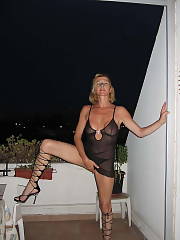 165 Amateur MILF Latin