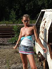 wife road showing ass