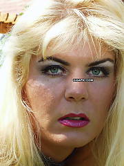 mature pierced cunt outdoor