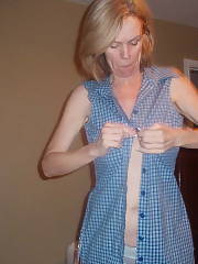 mature wife four fingering