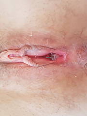 mature wife showing pussy