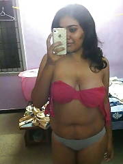 Pretty curvy gf Big Boobs