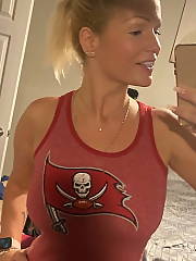 Nina Bella Amateur MILF Teen