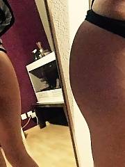 solo teen selfie small