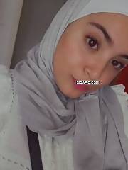 big breasts butt arab